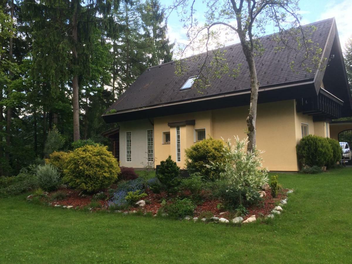 Michaelsdorf Gemuetliches Ferienhaus Am Waldrand מראה חיצוני תמונה